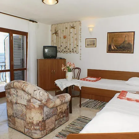 2743b * Gornji Dolac